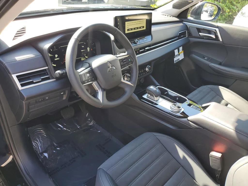 2026 Mitsubishi Outlander SE - Photo 22