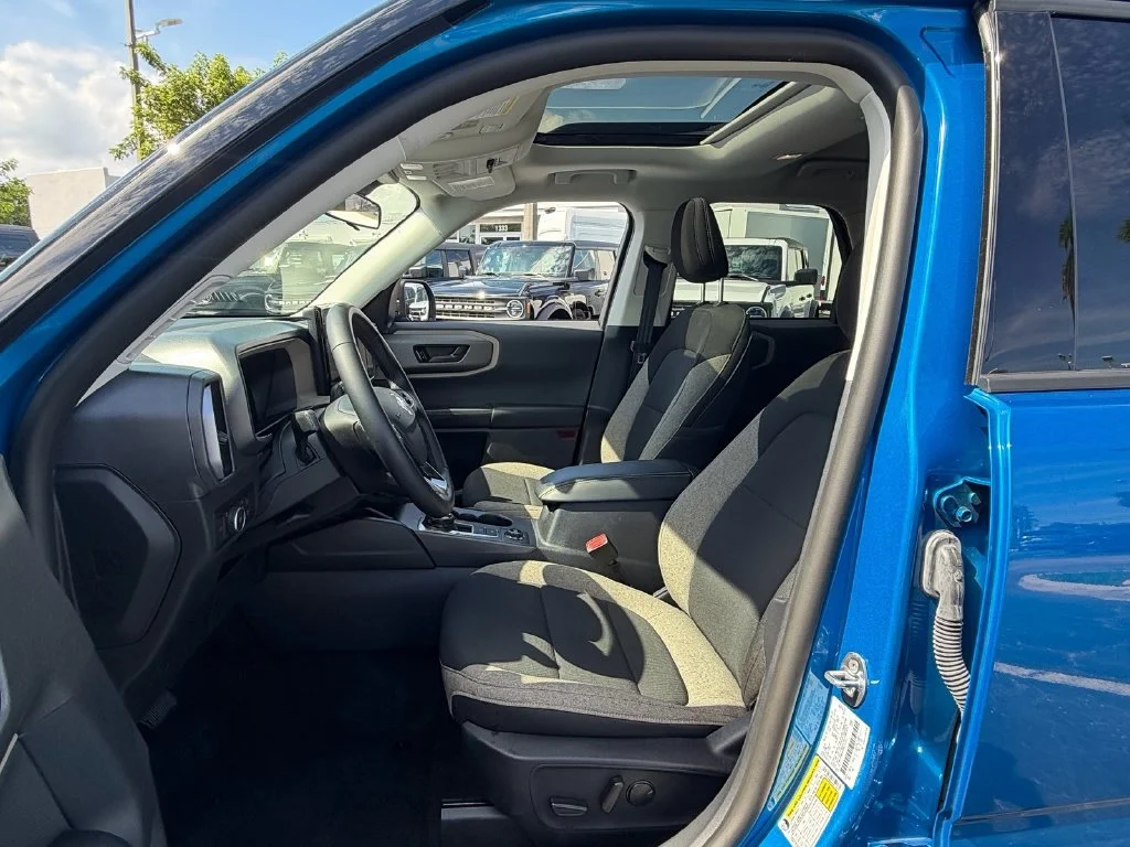 Used 2025 Blue Metallic Ford Big Bend image 9