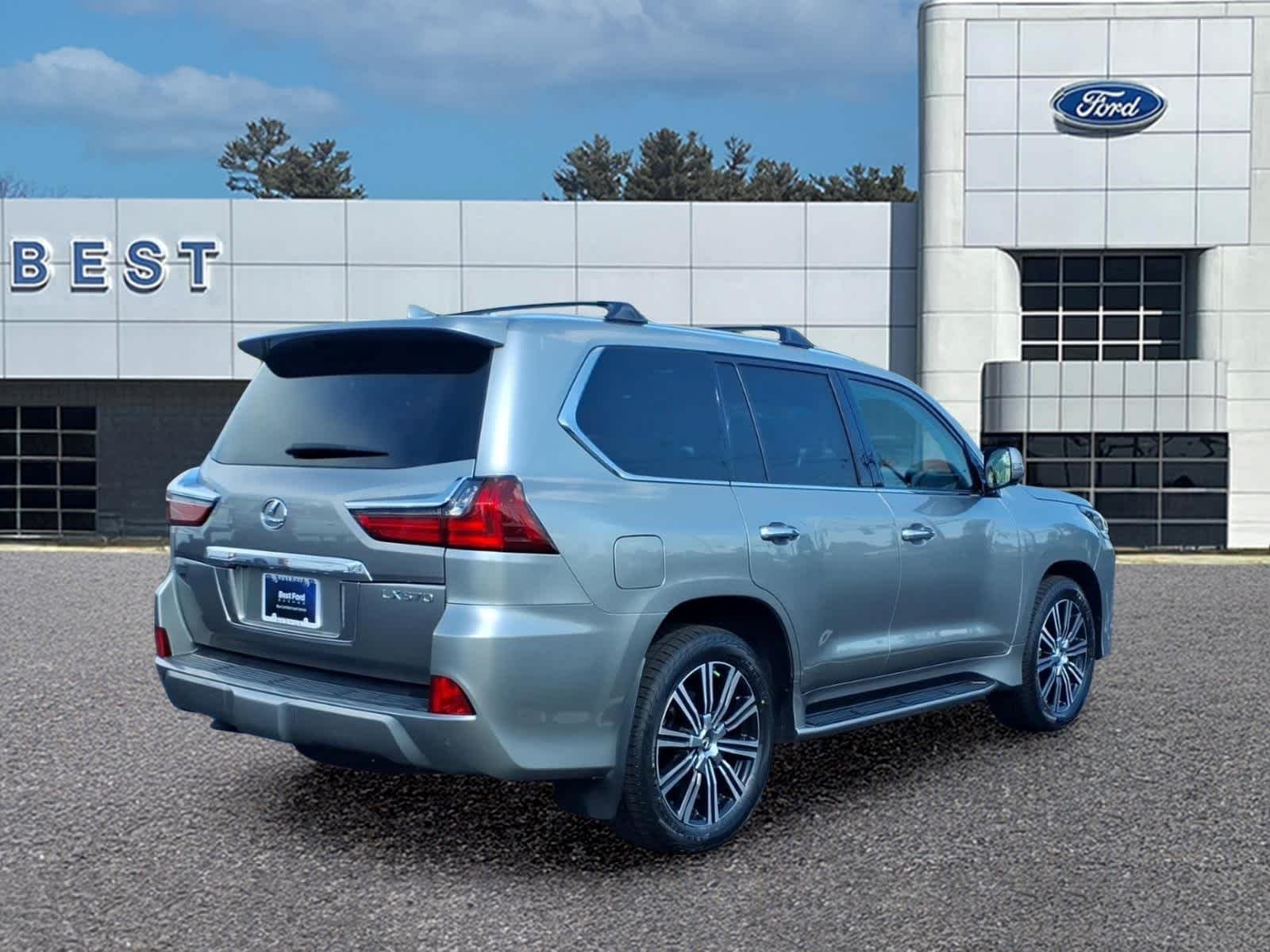 Used 2019 Atomic Silver Lexus  image 7