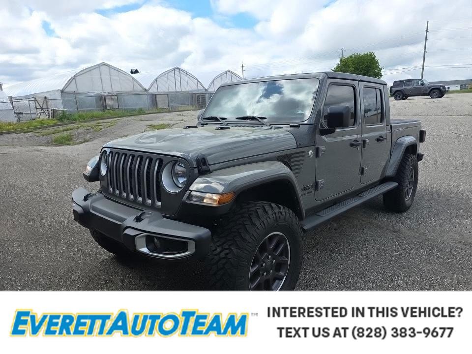 2022 Jeep Gladiator Overland's photo
