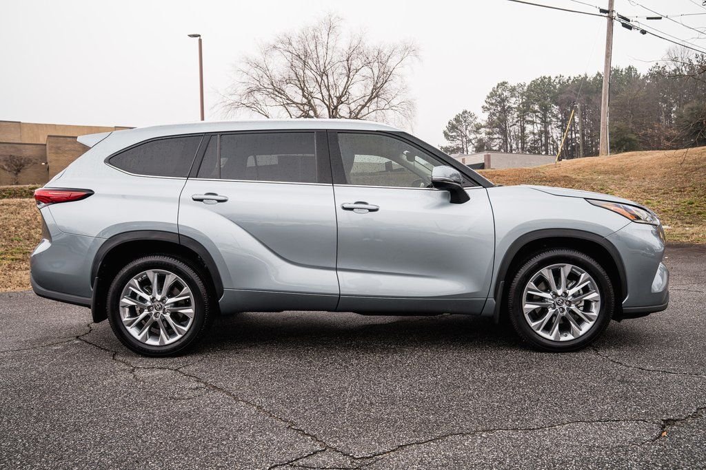 2023 Toyota Highlander Limited - Photo 9
