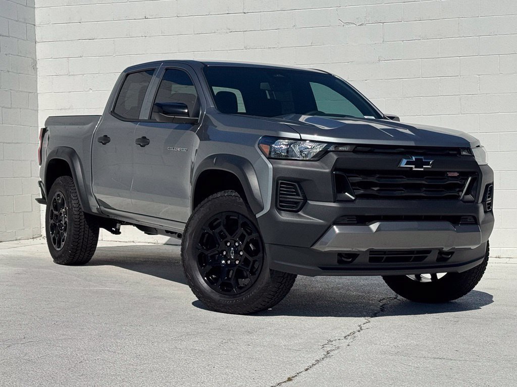 2026 Chevrolet Colorado Trail Boss - Photo 2