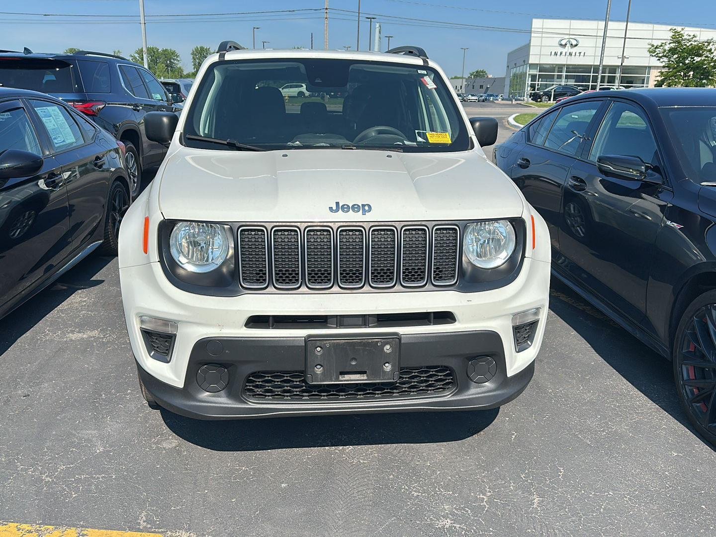 Used 2022 Alpine White Clearcoat Jeep Sport image 6