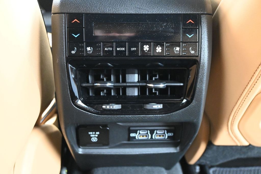 Used 2025 Red Jeep Summit Reserve image 32