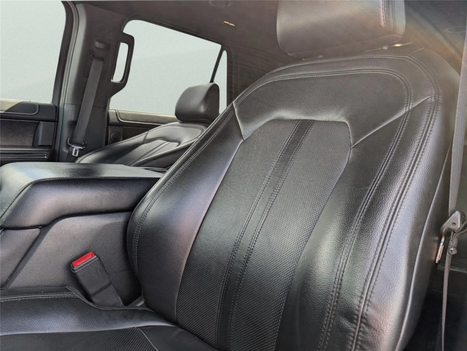 Used 2021 Agate Black Ford Limited image 12