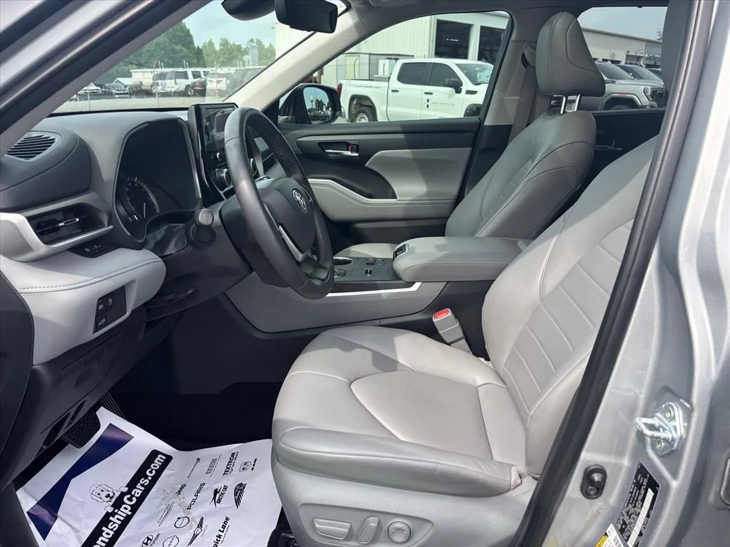 Used 2024 Silver Toyota XLE image 12