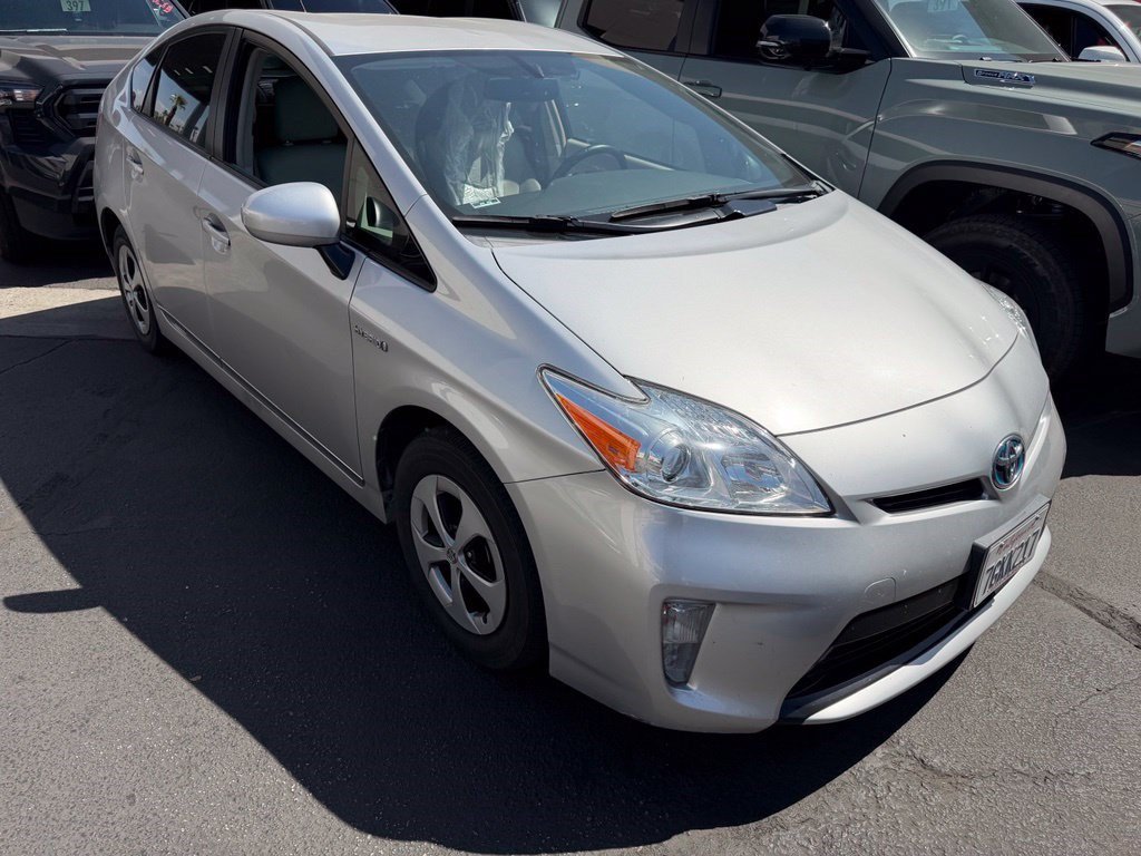 Used 2014 Classic Silver Metallic Toyota Four image 3