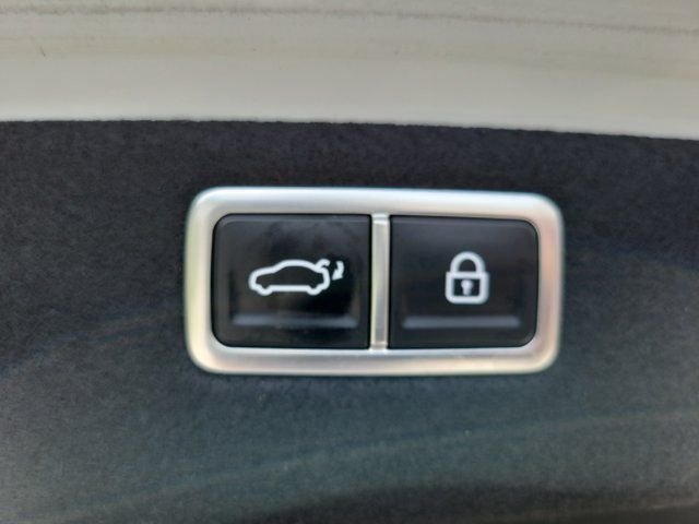 2023 GENESIS G70 Standard - Photo 7