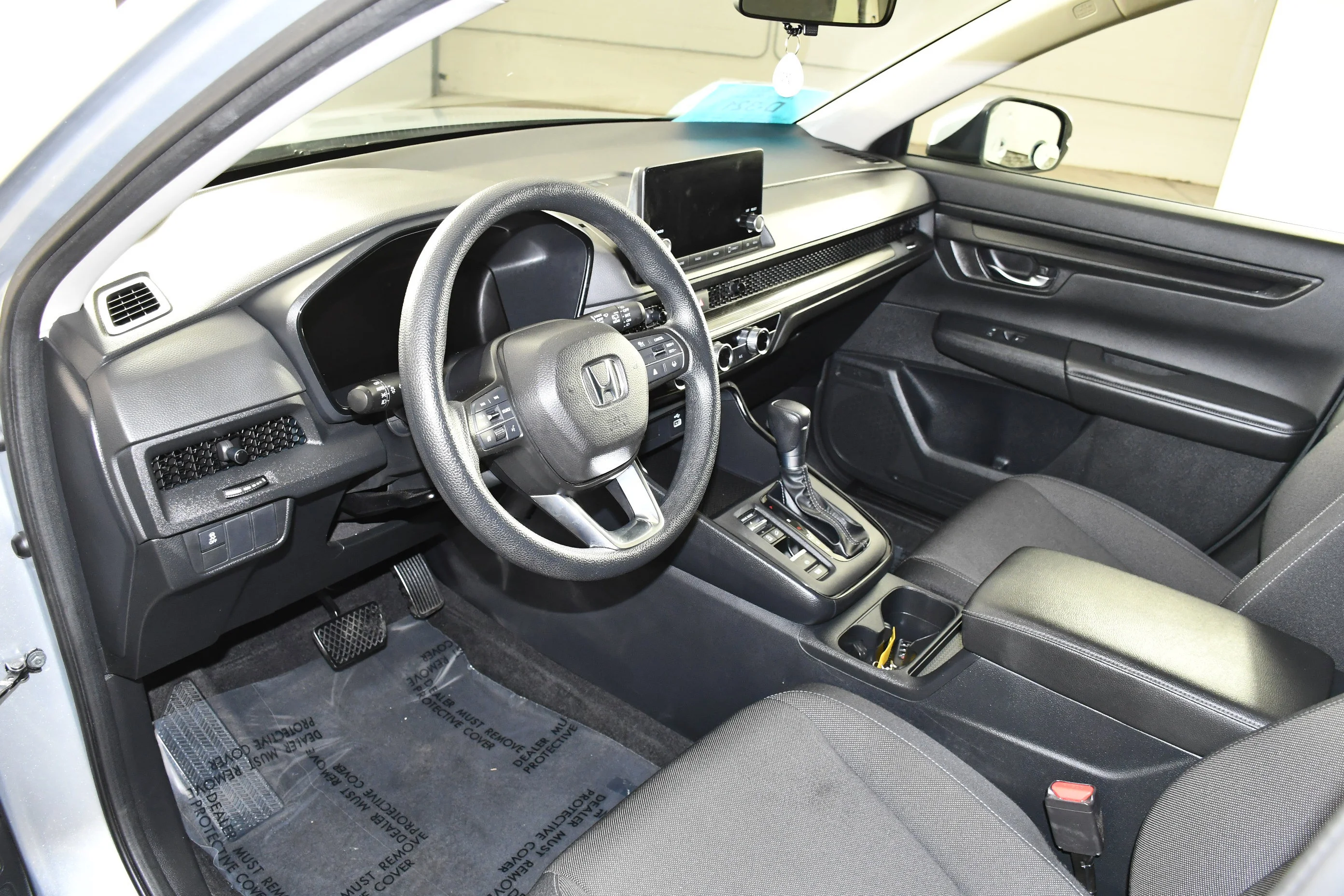 Used 2025 Solar Silver Metallic Honda LX image 2