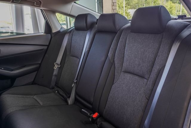 Used 2023 White Honda EX image 40