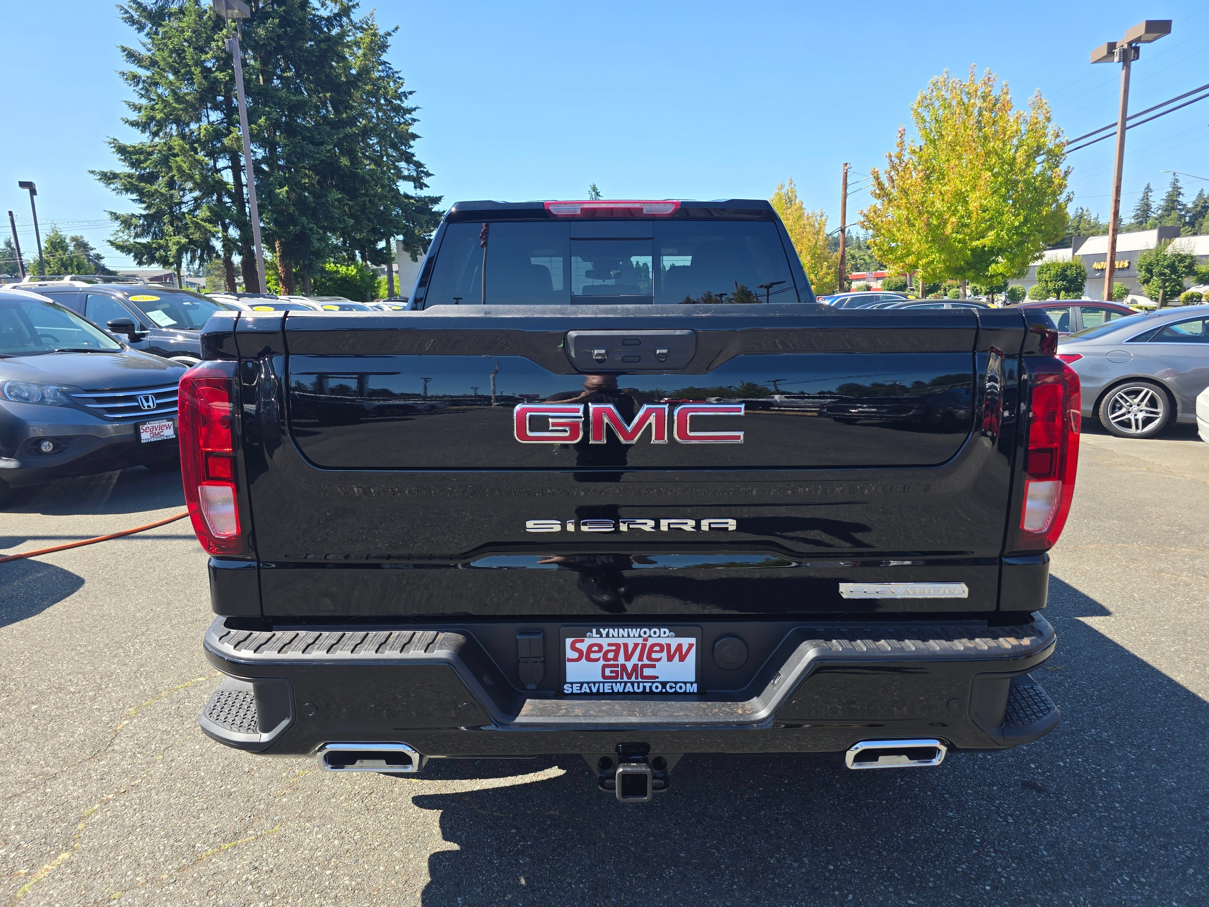 New 2026 Onyx Black GMC Elevation image 6