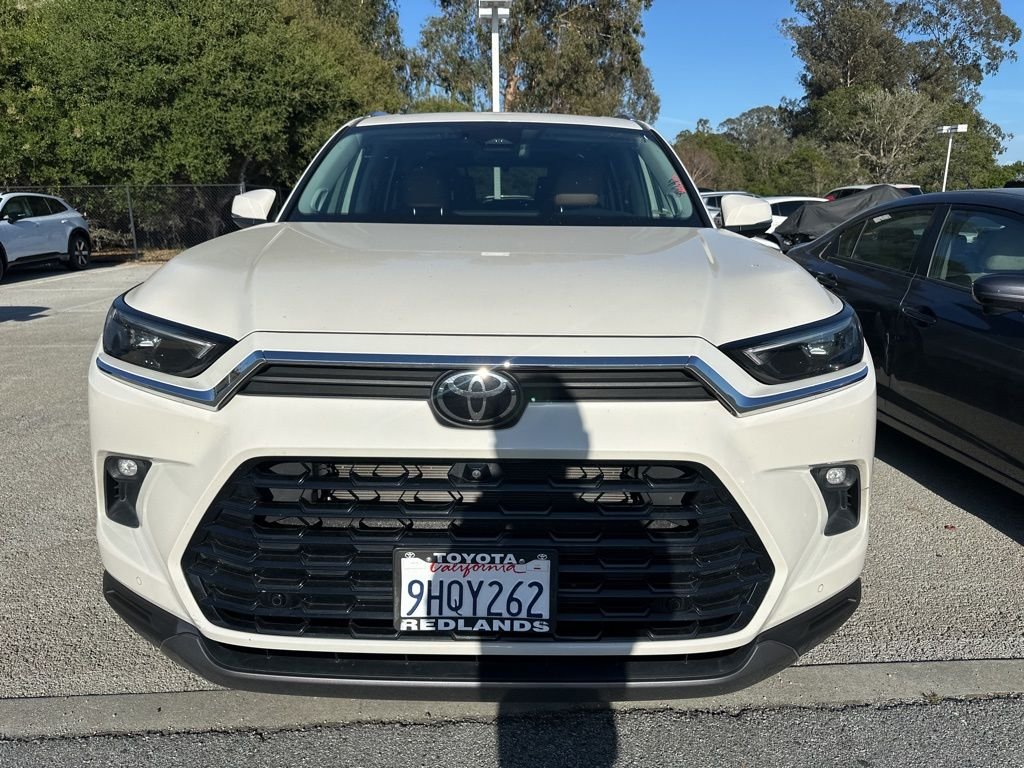 2024 Toyota Grand Highlander Platinum photo 2