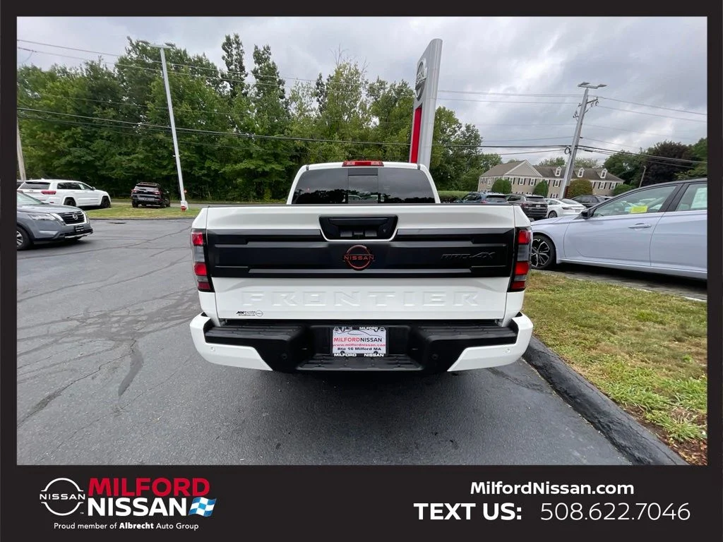 Used 2026 White Nissan PRO-4X image 4