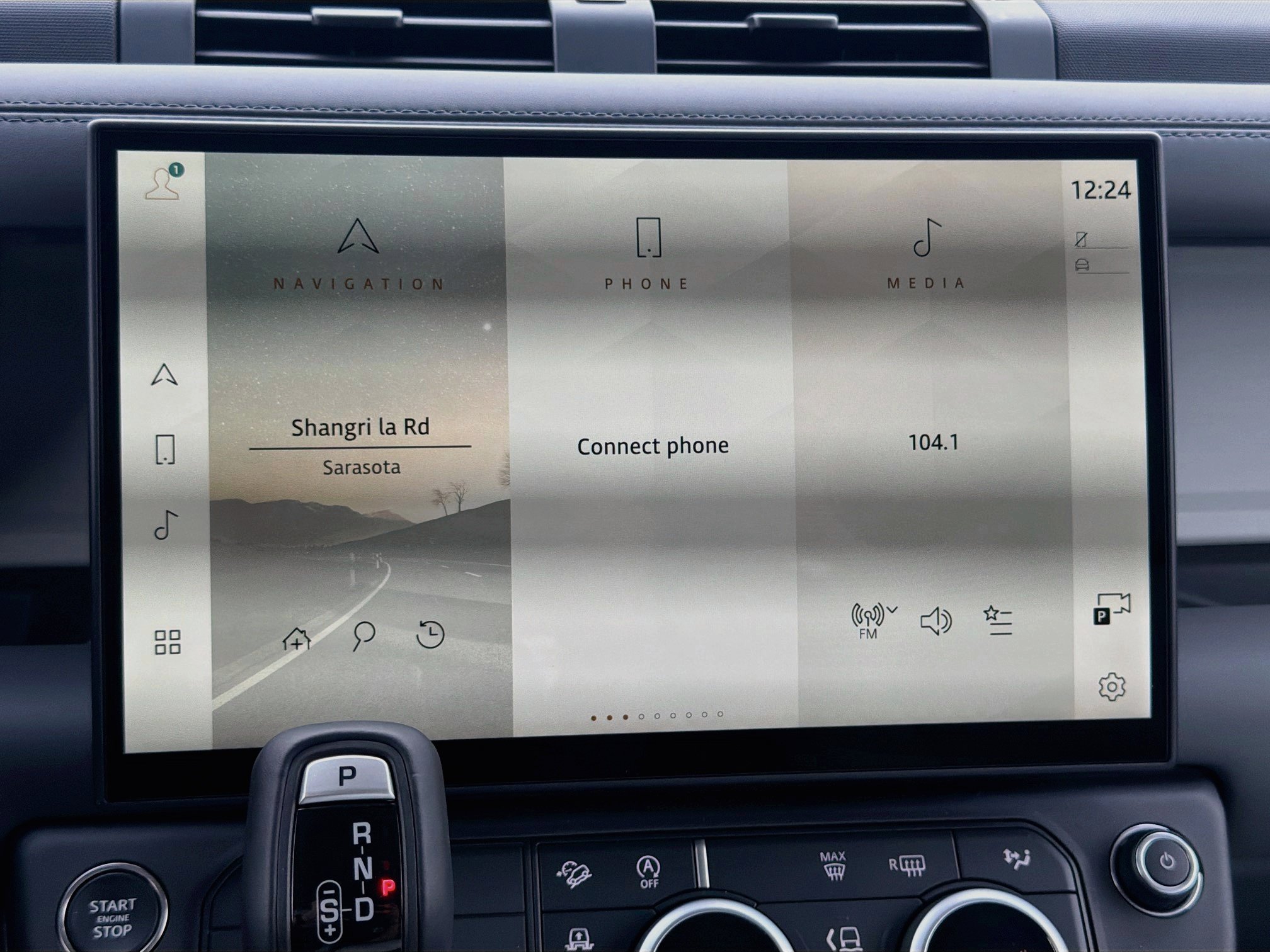 New 2026 Santorini Black Land Rover S image 32