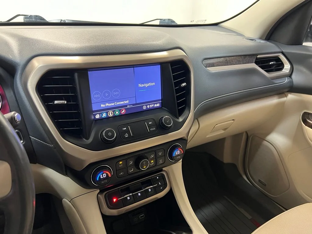 Used 2020 White GMC Denali image 24