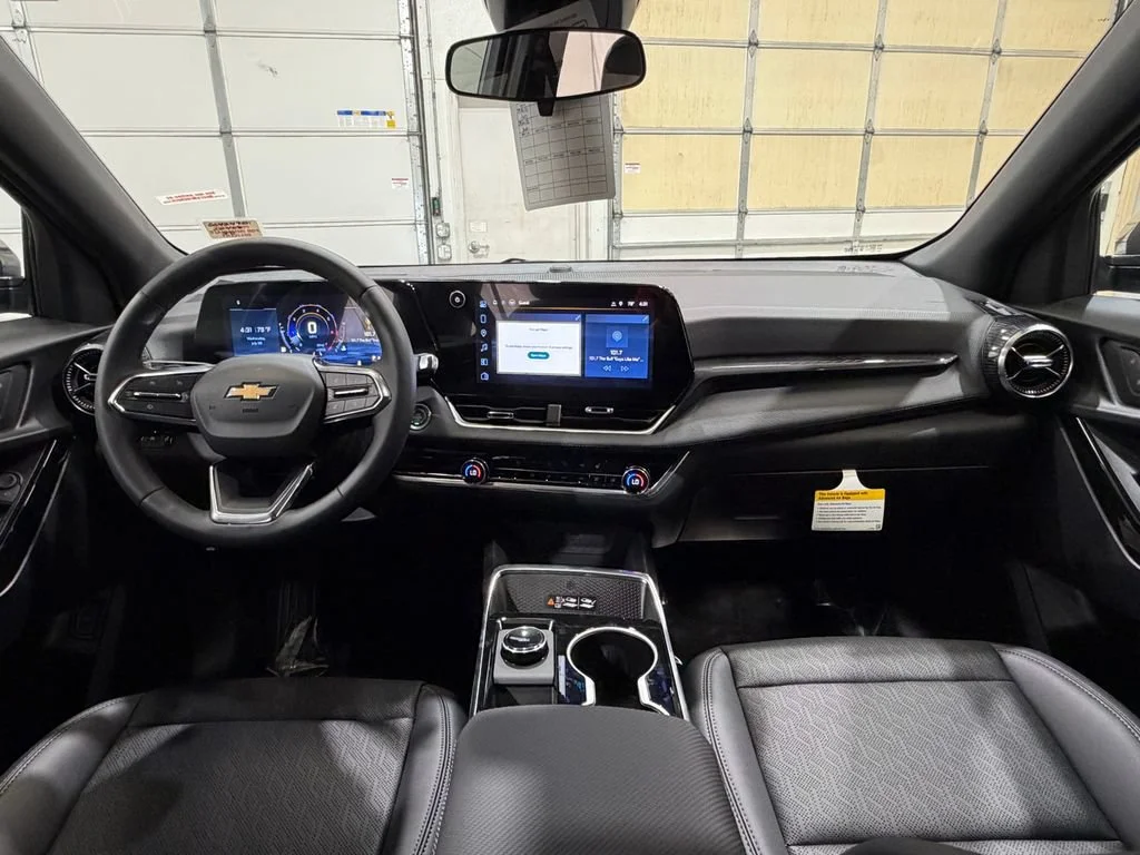 2027 Chevrolet Equinox LT - Photo 29