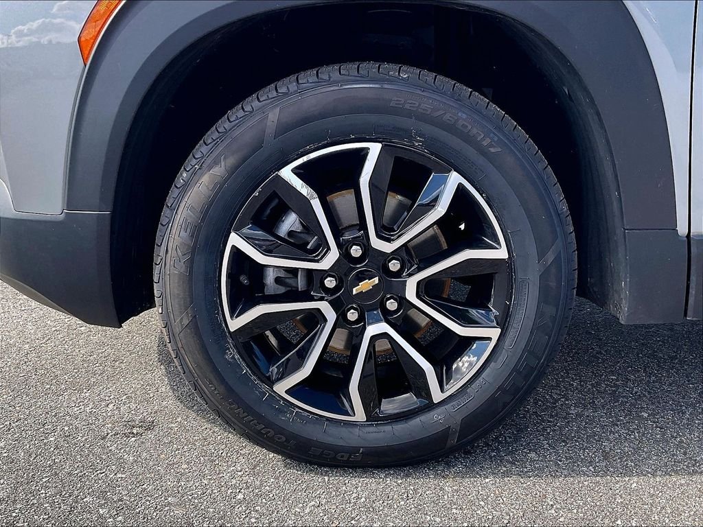 Used 2023 Sterling Gray Metallic Chevrolet ACTIV image 7
