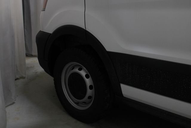 New 2026 Oxford White Ford Base image 28