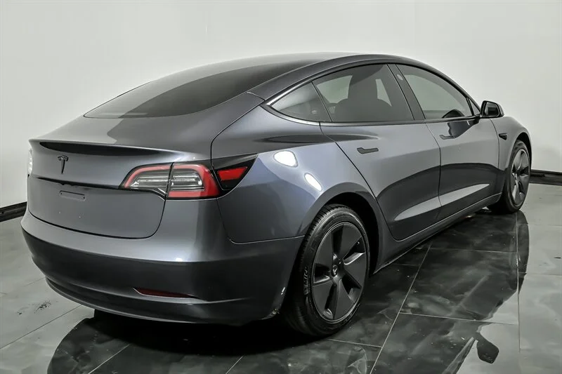 Used 2023 GRAY Tesla  image 9