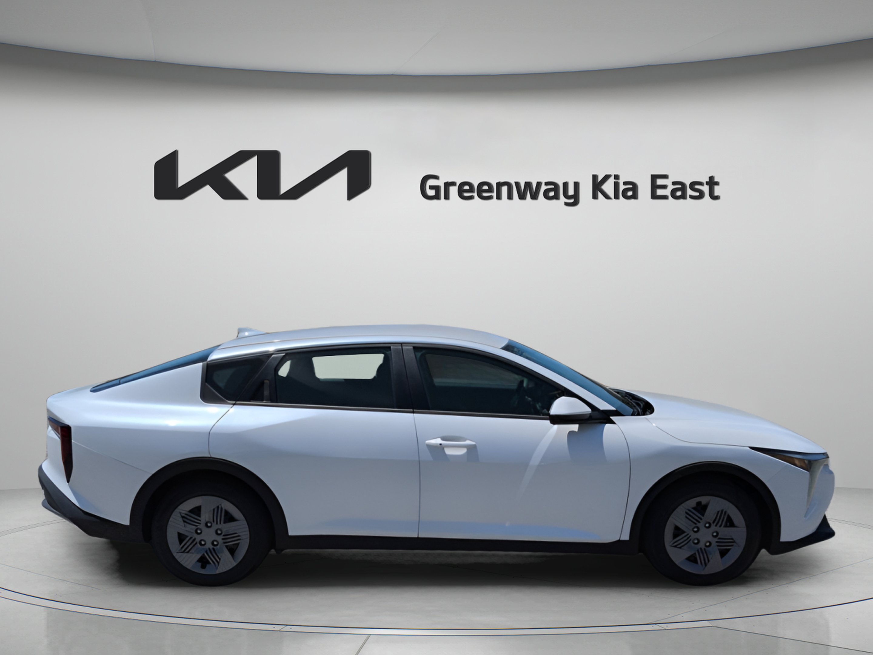 New 2026 Snow White Pearl Kia LX image 5