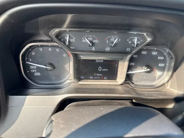 Used 2019 DARK SKY METALLIC GMC SLT image 18