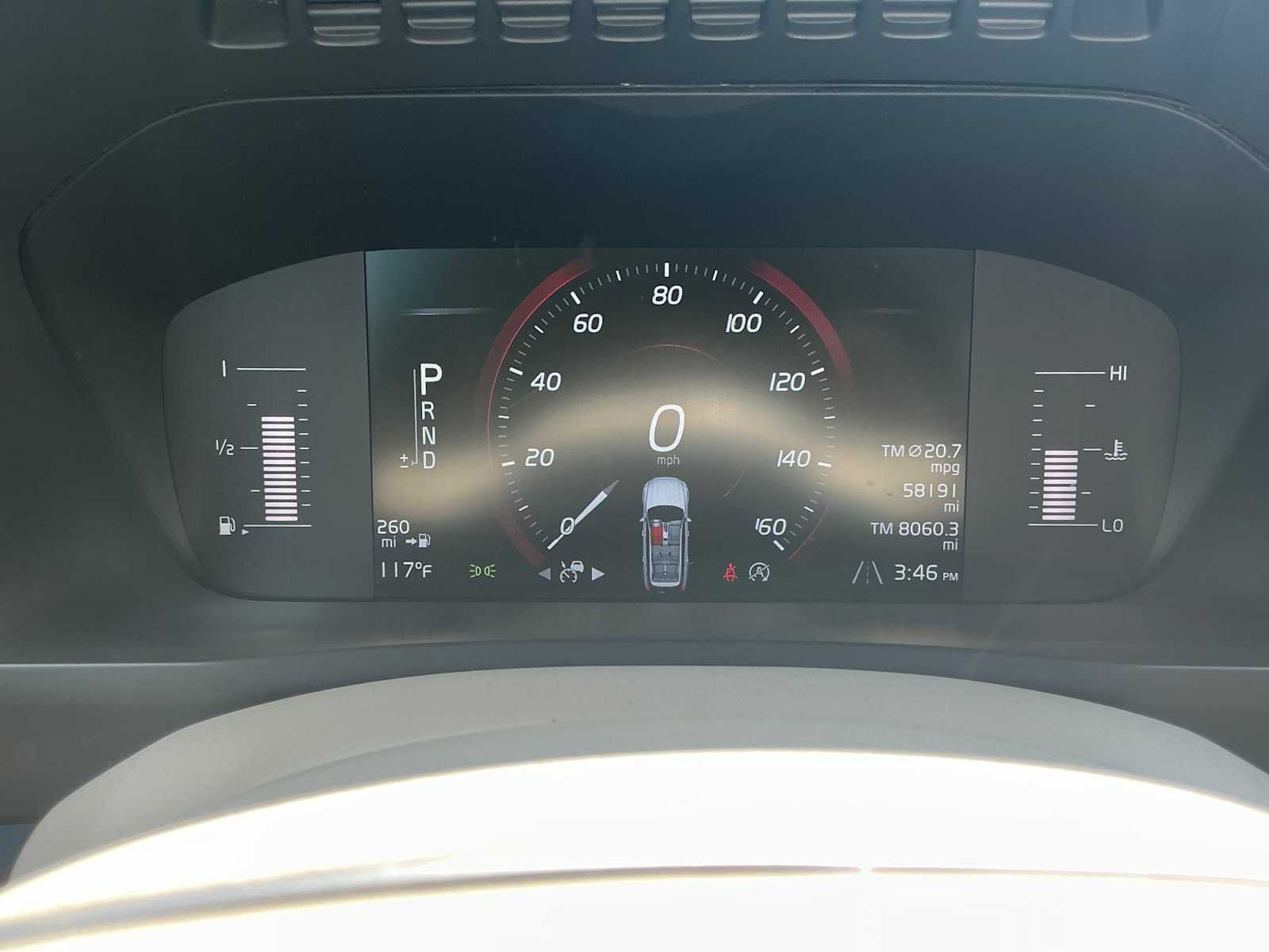 Used 2019 Onyx Black Metallic Volvo Momentum image 13