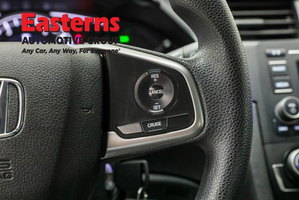Used 2018 Silver Honda LX image 16