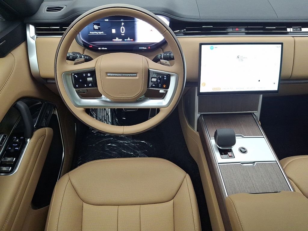 New 2026 Santorini Black Metallic Land Rover SE image 9