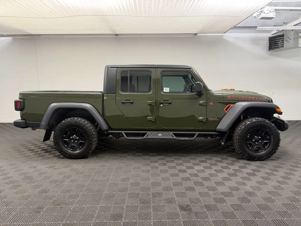 Certified Used 2023 Sarge Green Clearcoat Jeep Mojave 4x4 image 8