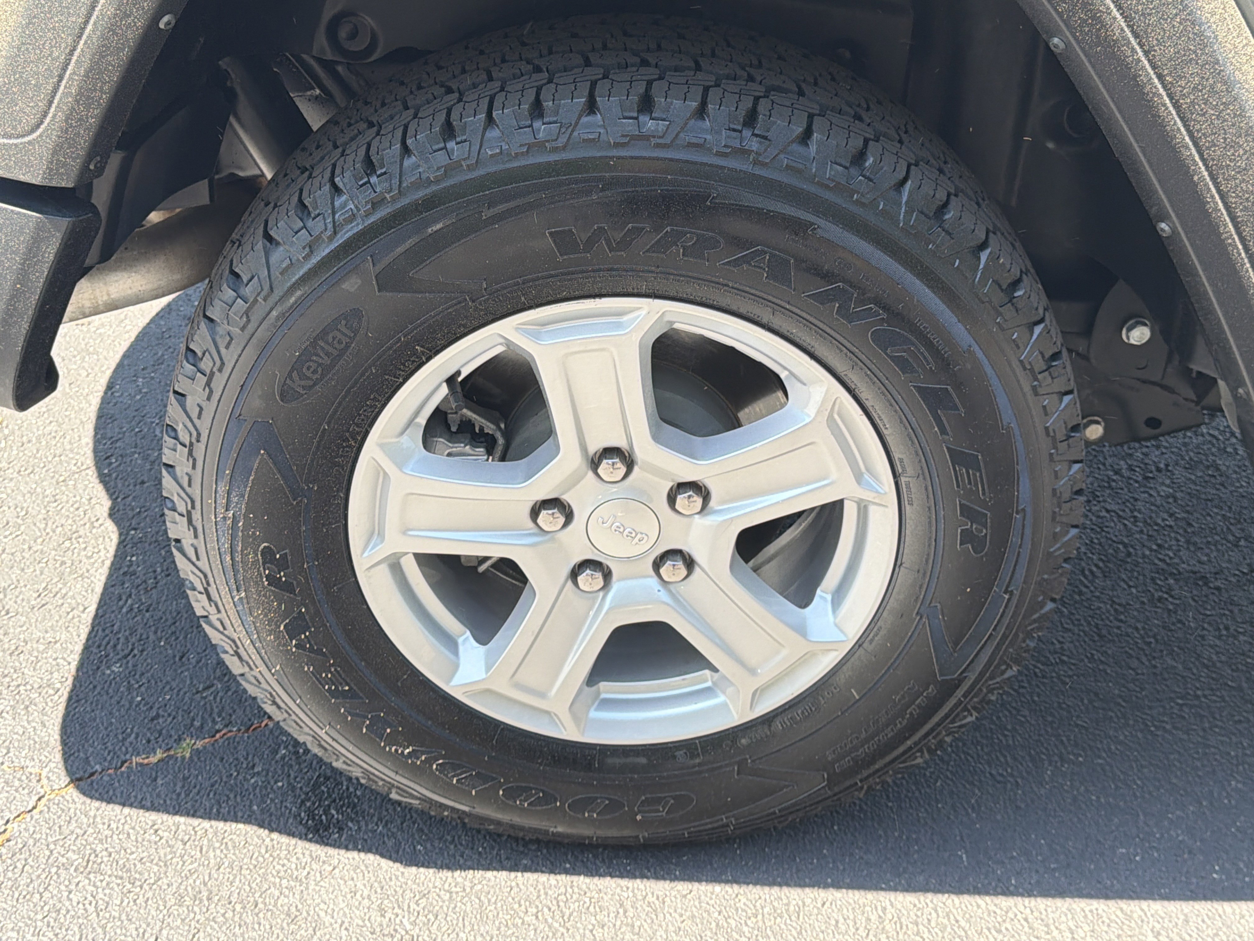 Used 2022 Sting-Gray Clearcoat Jeep Unlimited Sport S image 21