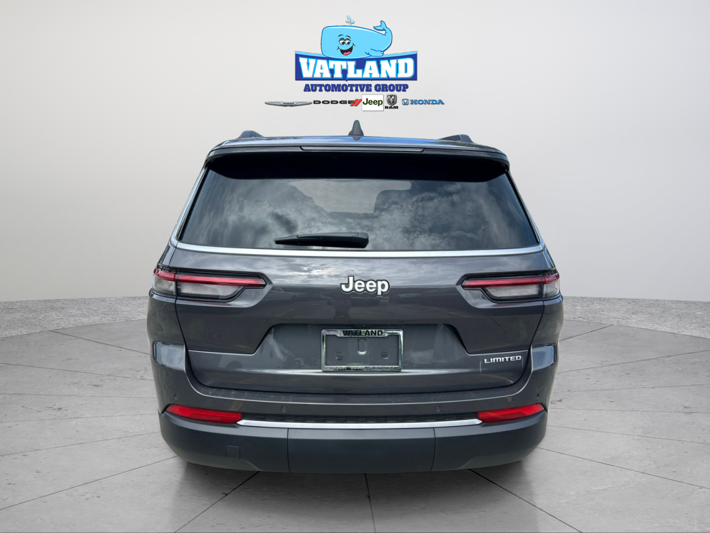 New 2026 Baltic Gray Metallic Clear-Coat Exterior Paint Jeep Limited image 4