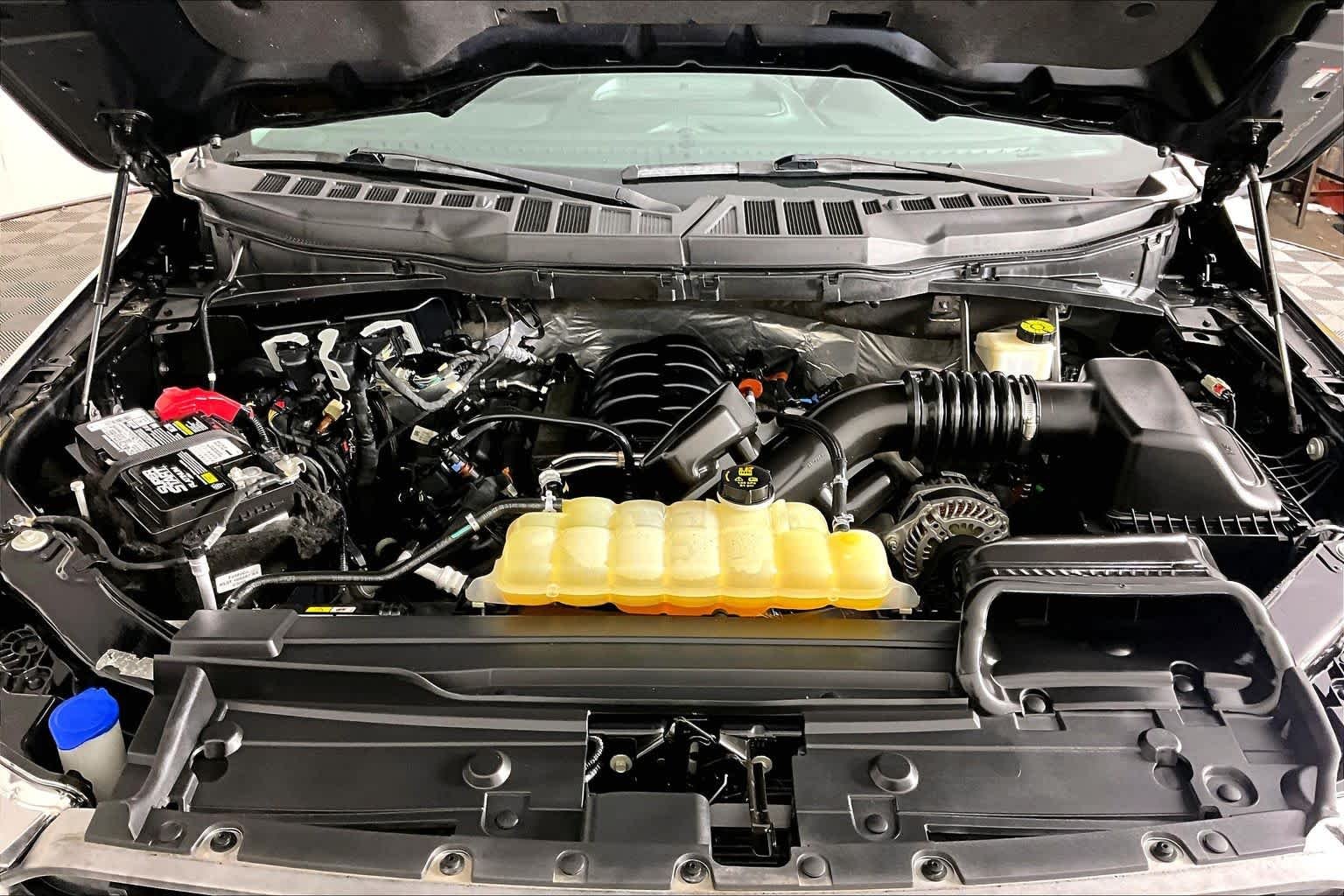 Used 2021 Antimatter Blue Ford LARIAT image 29