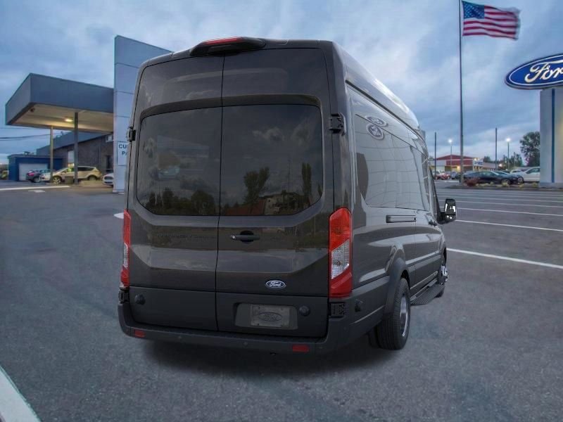 New 2026 Agate Black Metallic Ford XLT image 8