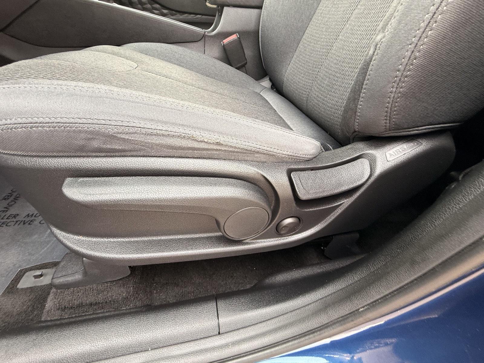 Used 2019 Stormy Sea Hyundai SE image 15