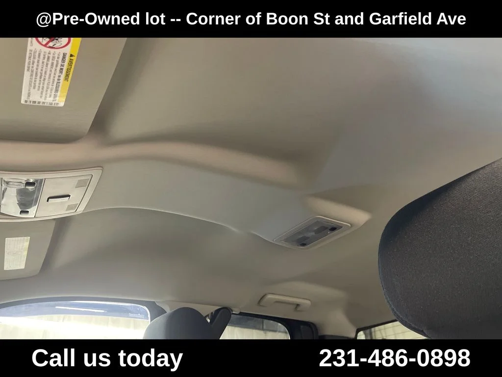 Used 2013 Red Chevrolet LT image 13