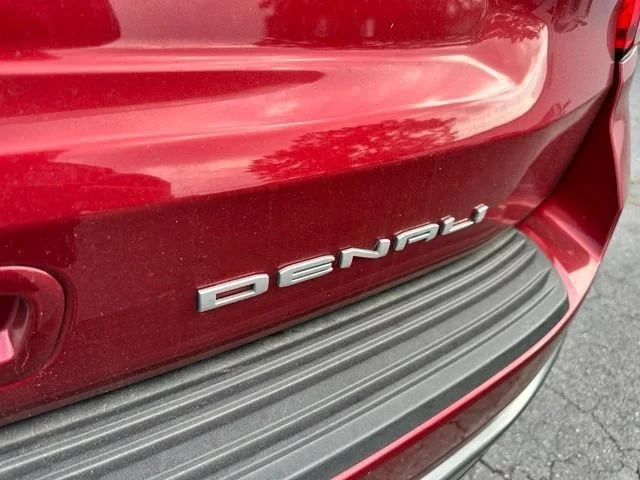 Used 2021 CAYENNE RED TINTCOAT GMC Denali image 21