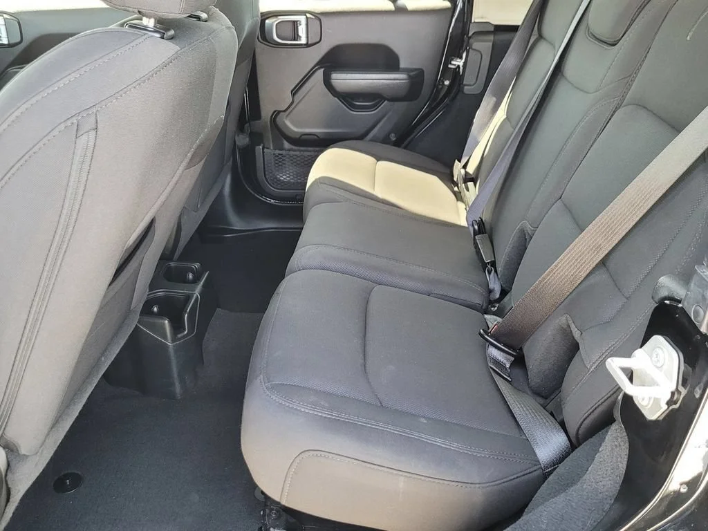 2023 Jeep Wrangler 4-Door Sport S - Photo 11