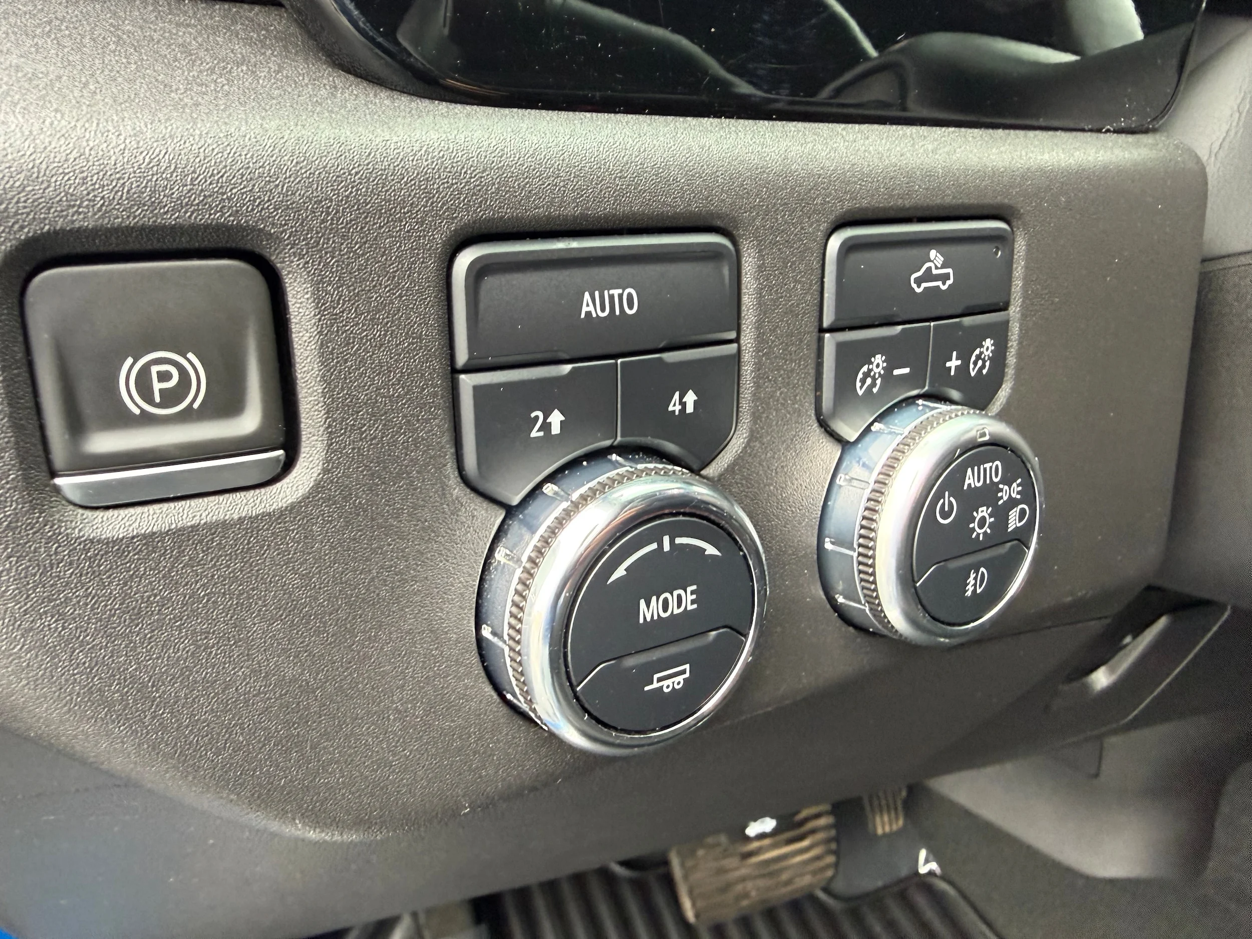 Used 2023 Dynamic Blue Metallic GMC Elevation image 14