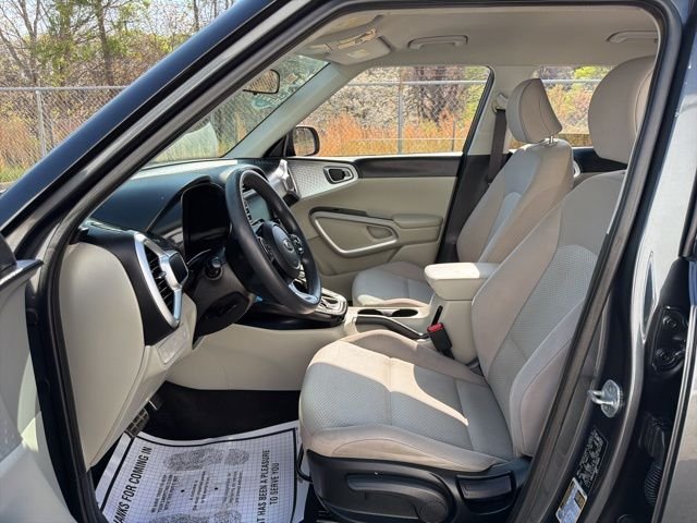 2021 Kia Soul LX - Photo 20