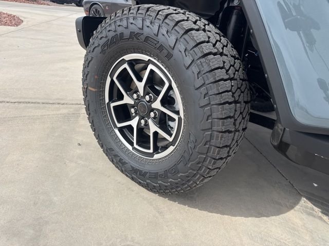 New 2026 Anvil Clear-Coat Exterior Paint Jeep Rubicon image 7