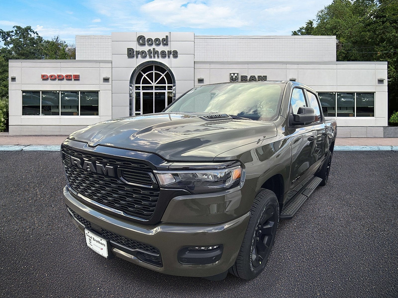 New 2027 Tank Exterior Paint RAM Express Crew Cab 4x4 5