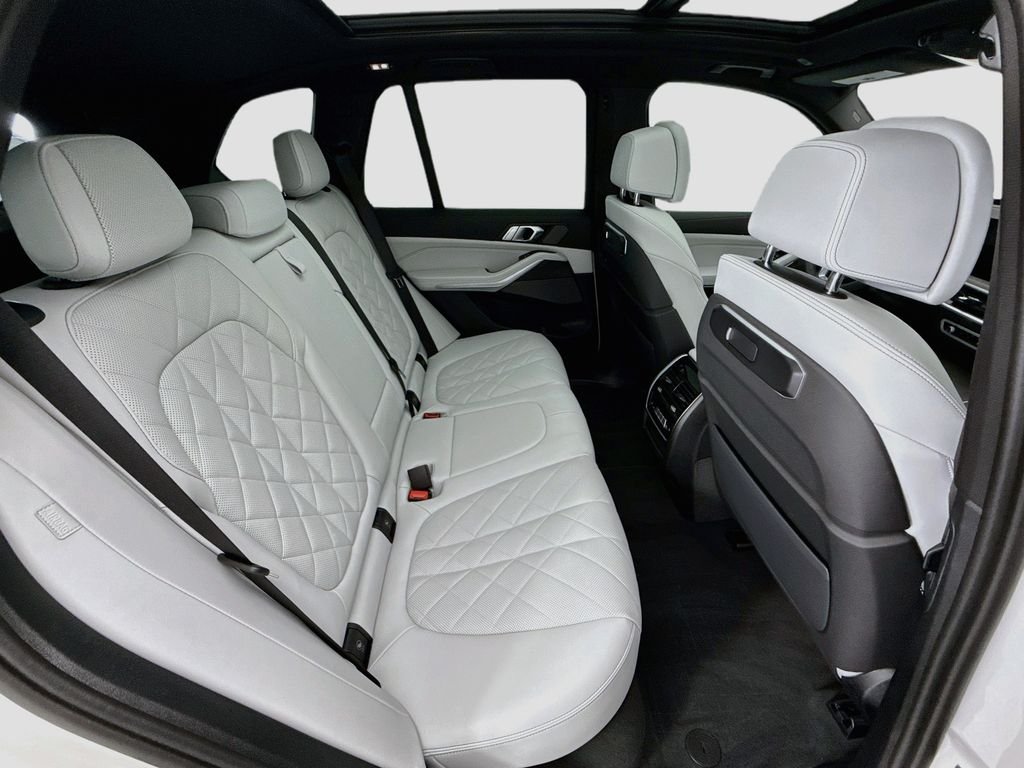 Certified Used 2025 Alpine White BMW xDrive40i image 21