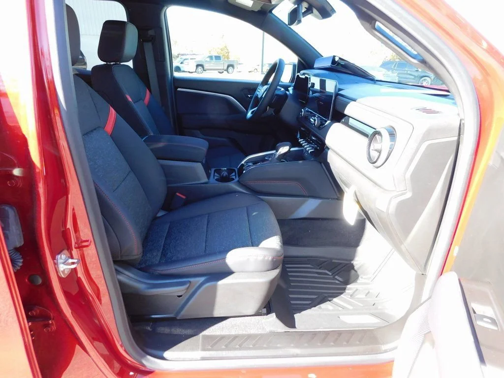 2026 Chevrolet Colorado Z71 - Photo 21