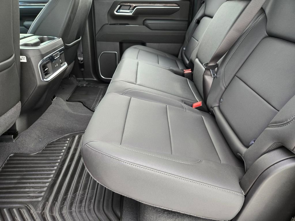 2026 Chevrolet Silverado 2500 HD LTZ - Photo 8