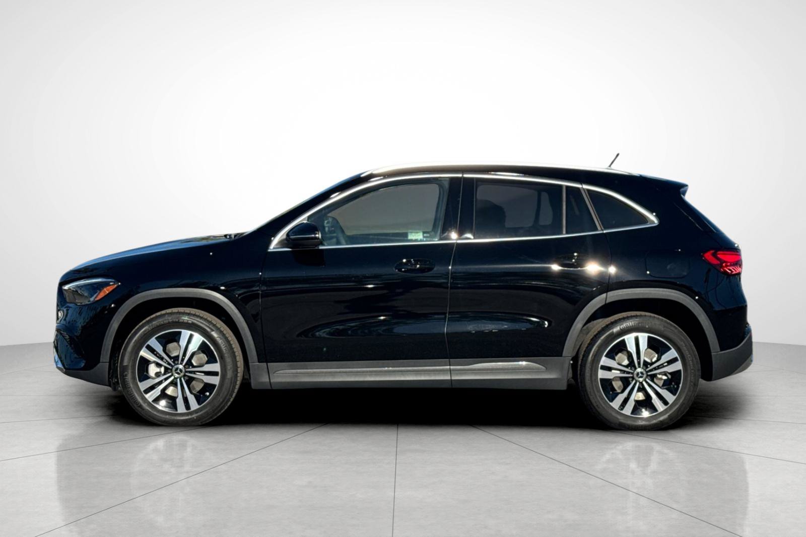 New 2026 Night Black Mercedes-Benz GLA 250 image 30