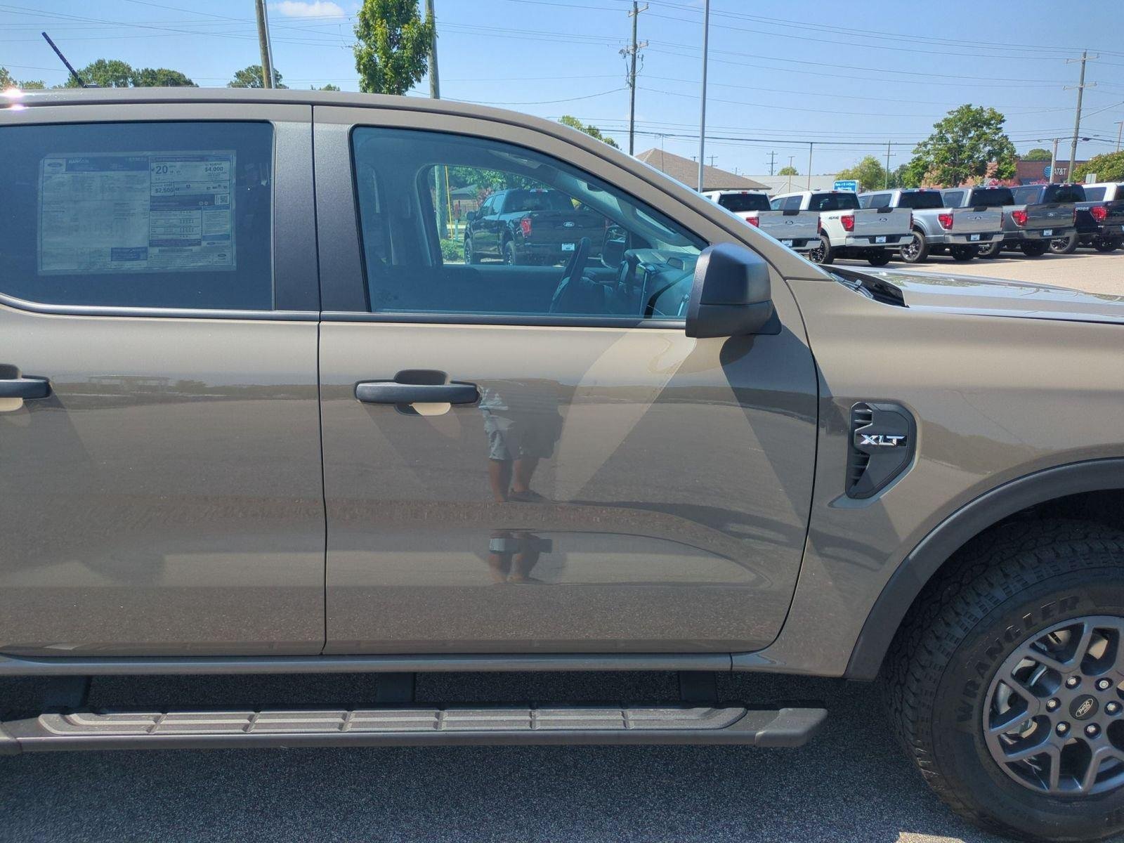 New 2026 Marsh Gray Ford XLT image 36