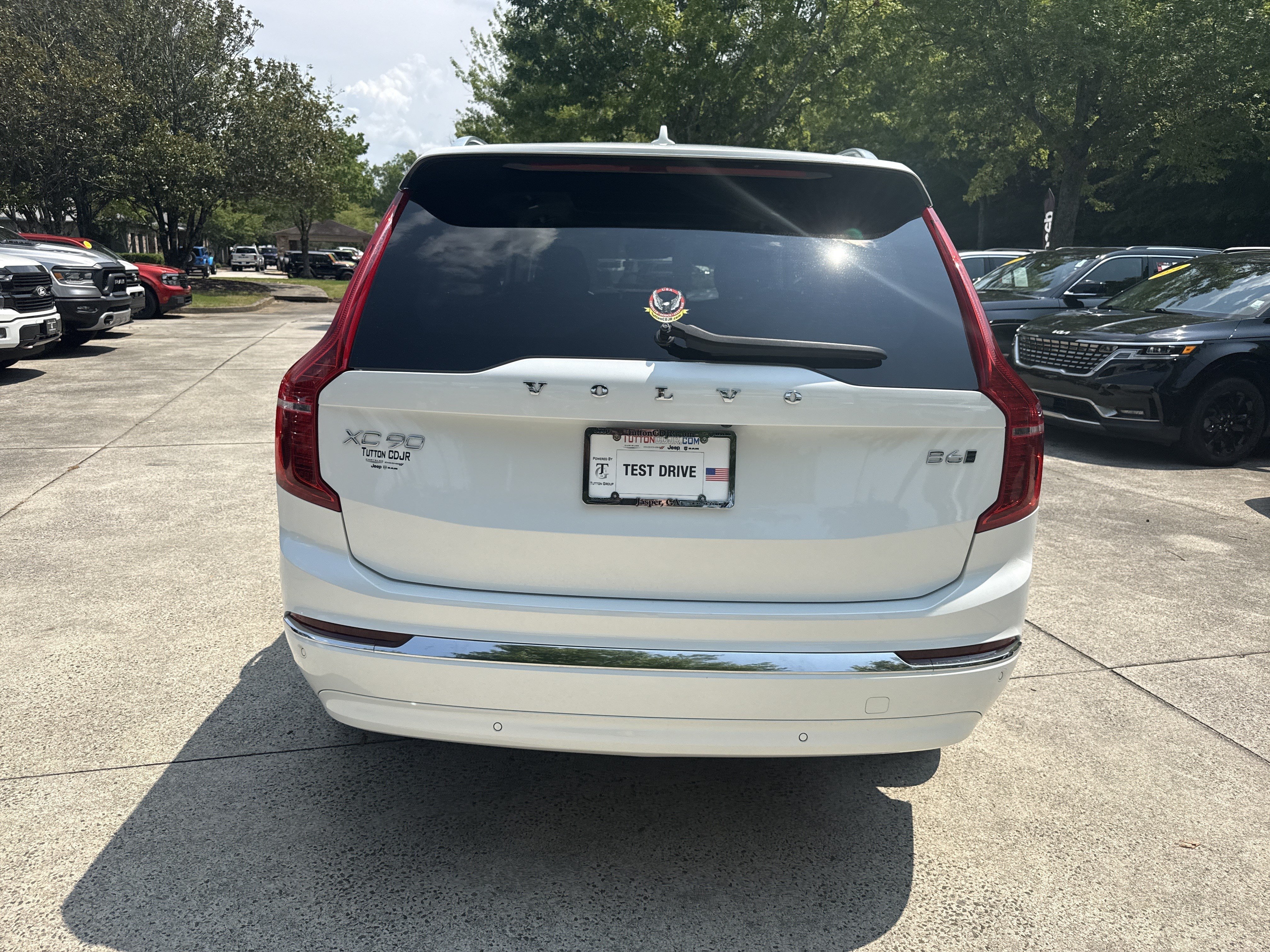 Used 2023 White Volvo Plus image 6
