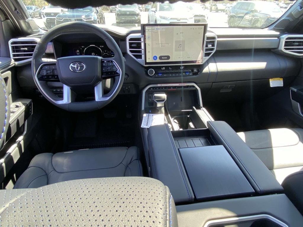 2025 Toyota Tundra Platinum - Photo 11