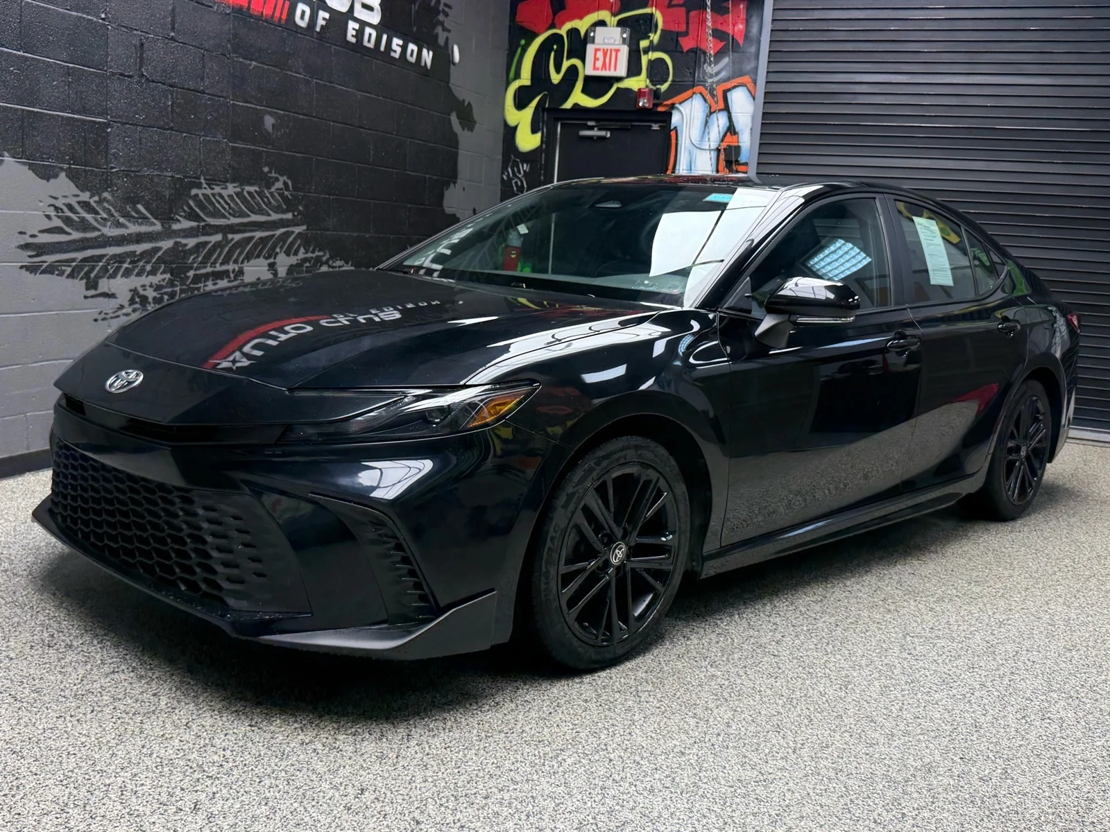 Used 2025 Midnight Black Metallic (218) Toyota SE image 3