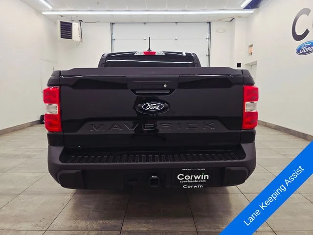 New 2026 Shadow Black Ford XLT image 4